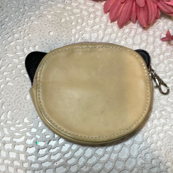 Claire’s vegan leather PUG change purse - Picture 4 of 5